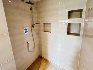 Shower/wet room- click for photo gallery